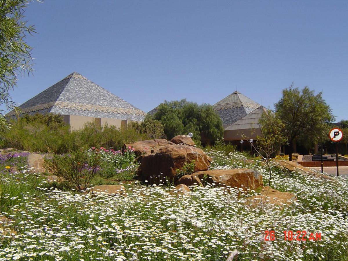 Black Mountain Leisure And Conference Hotel Groothoek Exterior foto